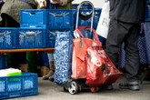 Tafeln in Bayern machen Sommerpause: Landesverband wehrt sich gegen Kritik