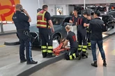 Autofahrer über Stunden im Parkhaus eingesperrt: Rettungskräfte müssen anrücken