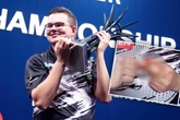 Europameister! Blutige Hand hält Darts-Shootingstar nicht auf