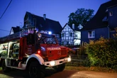 Feuer in Fachwerkhaus-Siedlung: Leblose Person aus Brandwohnung gerettet und reanimiert