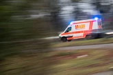 Sonne blendet Fahrer: Frontalcrash mit zwei Schwerverletzten