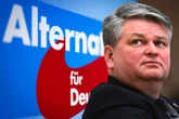 Hitlergruß auf Wahlplakat? AfD-Politiker vor Bürgermeisterwahl angeklagt