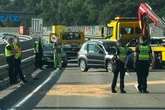 Autos und Lkw krachen auf A7 gegeneinander: Zwei Personen verletzt
