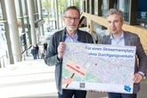 Für Autos bald gesperrt? Petition zum Stresemannplatz übergeben