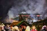 Restaurant in Vollbrand! Weihnachtsmarkt wegen Flammen-Inferno evakuiert