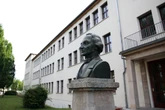 Parkplätze an kommunalen Schulen werden kostenpflichtig: Stadt Magdeburg erntet Kritik