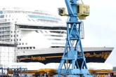 Größtes jemals in Deutschland gebautes Kreuzfahrtschiff verlässt das Dock