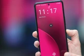 Ganz ohne sichtbare Apps: Telekom startet Verkauf von KI-Smartphone