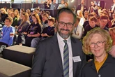 "Mit KI lassen sich nicht nur Hausaufgaben erledigen": Schüler zeigen Politikern, wie es richtig geht