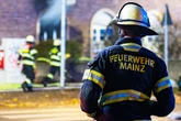 Explosion in Mainz: Feuerwehr rettet mehrere Menschen mit Drehleiter