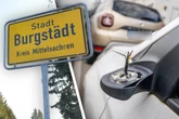 Randalierer sorgt für Ärger: Auto demoliert, Scheibe eingeschlagen