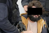 Er erstach seinen Mitbewohner und verging sich an der Leiche: Lange Haft für Messer-Killer
