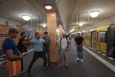 Alles für Klicks: Streamer wirft Wasserballons auf U-Bahn-Fahrgäste