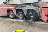 Fahrer hört plötzlich Knall und sieht Lastwagen brennen: A9 gleich zweimal voll gesperrt