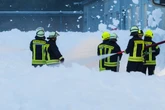 Kurioser Einsatz: Feuerwehr nimmt XXL-Schaumbad in Brandenburg