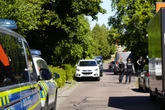 Unfall-Drama in Wohngebiet: Kind (†2) wird von Transporter erfasst und stirbt