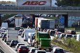 ADAC Verkehrsclub warnt: Das könnte viel Zeit an Eurem langen Wochenende kosten