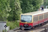 Wegen TikTok & Co.: S-Bahn-Surfen erlebt in Sachsen gefährliches Revival