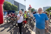 Fichtelberg-Radmarathon: Radfahrer trotzen Hitze