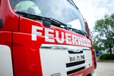 Mega-Brand im Vogtland: Feuer auf Autohandel-Gelände!