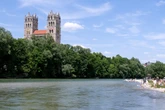 Von Passantin gefunden: 19-jähriger Sohn von Traumschiff-Star tot aus der Isar geborgen