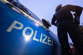 Kopfschütteln in Leipzig: Junger Mann malt mit Edding Hakenkreuze auf fremde Stirn