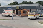 Streit in Supermarkt eskaliert! Mann wird lebensgefährlich verletzt