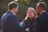 Regierung rutscht in Umfrage ab: Schwarz-Rot fällt auf Tiefstand