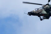 Kampf-Hubschrauber über Mühlhäuser Becken - teils auch in geringer Flughöhe