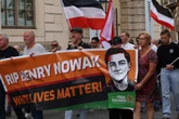 "Rassismus gegen Weiße"? Neonazi-Demo nervt Touristen in der Altstadt