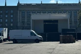 Bühne wird aufgebaut: Was passiert gerade auf dem Wilhelm-Leuschner-Platz?