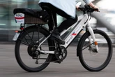 Mann kommt mit Fahrrad zum Hauptbahnhof - und muss nach Polizeikontrolle laufen