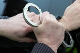 Eskalation in Wohnunterkunft in Sachsen-Anhalt: 38-Jähriger schießt mehrfach und randaliert