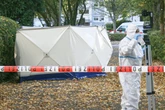 Vor Augen ihres Sohnes: Mutter stirbt nach Messerattacke durch maskierten Mann
