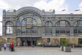 Aggressiver Streit am Dresdner Hauptbahnhof eskaliert: Polizei greift durch!