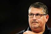 Darts-Legende rügt WM-Organisatoren: "Wäre eine Schande"