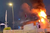 Feuer-Alarm bei den Superreichen: Luxusyacht brennt mitten im Hafen