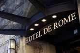 Glanz und Glamour vorbei? Dieses Berliner Luxus-Hotel wechselt den Besitzer