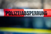 Polizei findet totes Paar in Schlafzimmer: Angehöriger schlug Alarm