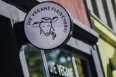 Dresdner Erfolgsunternehmen kommt nach Leipzig: Hier gibts bald eine vegane Fleischtheke