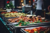 "Augen größer als der Magen": Gastro-Gewerkschaft kritisiert Verschwendung bei Büfetts