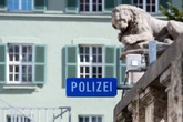Neben dem Münchner Polizeipräsidium: Falsche Polizisten erbeuten sechsstelligen Betrag