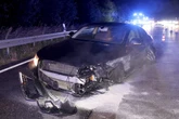 Schwerer Unfall nach Reifenplatzer? Audi kracht auf A4 in Leitplanke