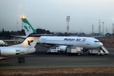 Nahost-Konflikt: Irans Flughäfen stellen Betrieb ein - Flugabwehr aktiv