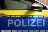 Mann bedroht Frau und redet von Schusswaffe: Einsatz in Niedersedlitz