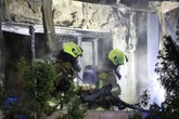 Balkon in Gesundbrunnen geht in der Nacht in Flammen auf: Mieterin hat Glück