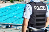 "Mädchen unsittlich berührt": Sexuelle Belästigung im Frankfurter Brentanobad?