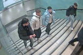 Neun Monate nach Tat: Polizei sucht diese Alex-Schläger