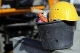 Arbeiter stürzt in die Tiefe: Rettungskräfte können nichts mehr tun