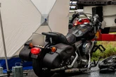 Motorrad kracht auf A3 in Lkw-Anhänger: Fahrer stirbt an Unfallstelle